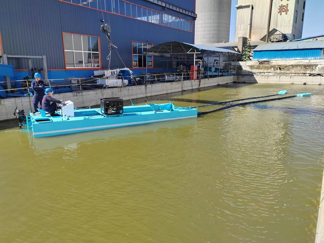 Cleaning Blue Algae Salvage Boat River Removal Floating Ship